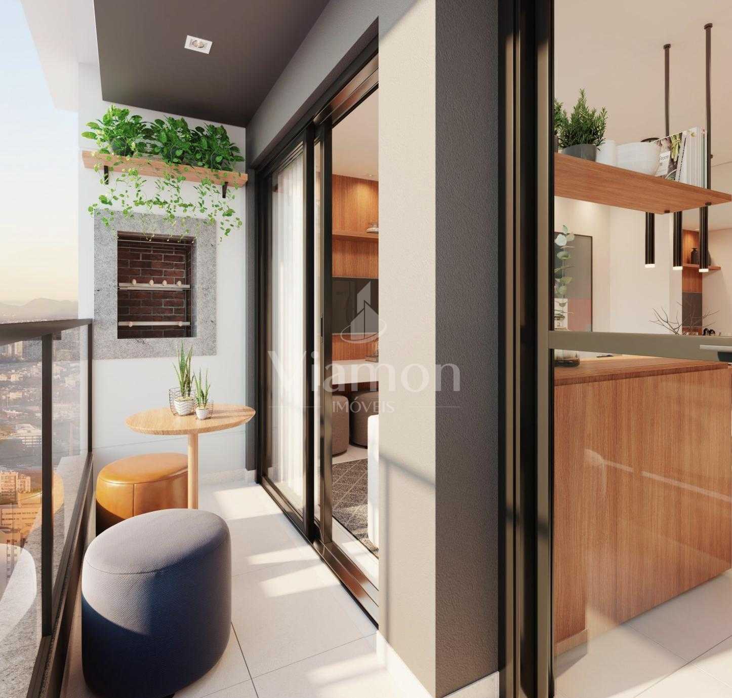 Apartamento 2 quartos  1 Suite  com sacada no Capão Raso em Cu...