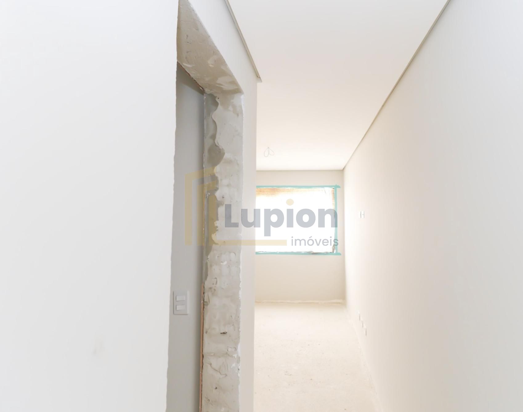 Sobrado 4 suítes à venda, 145m2, no Água Verde Curitiba | Proj...