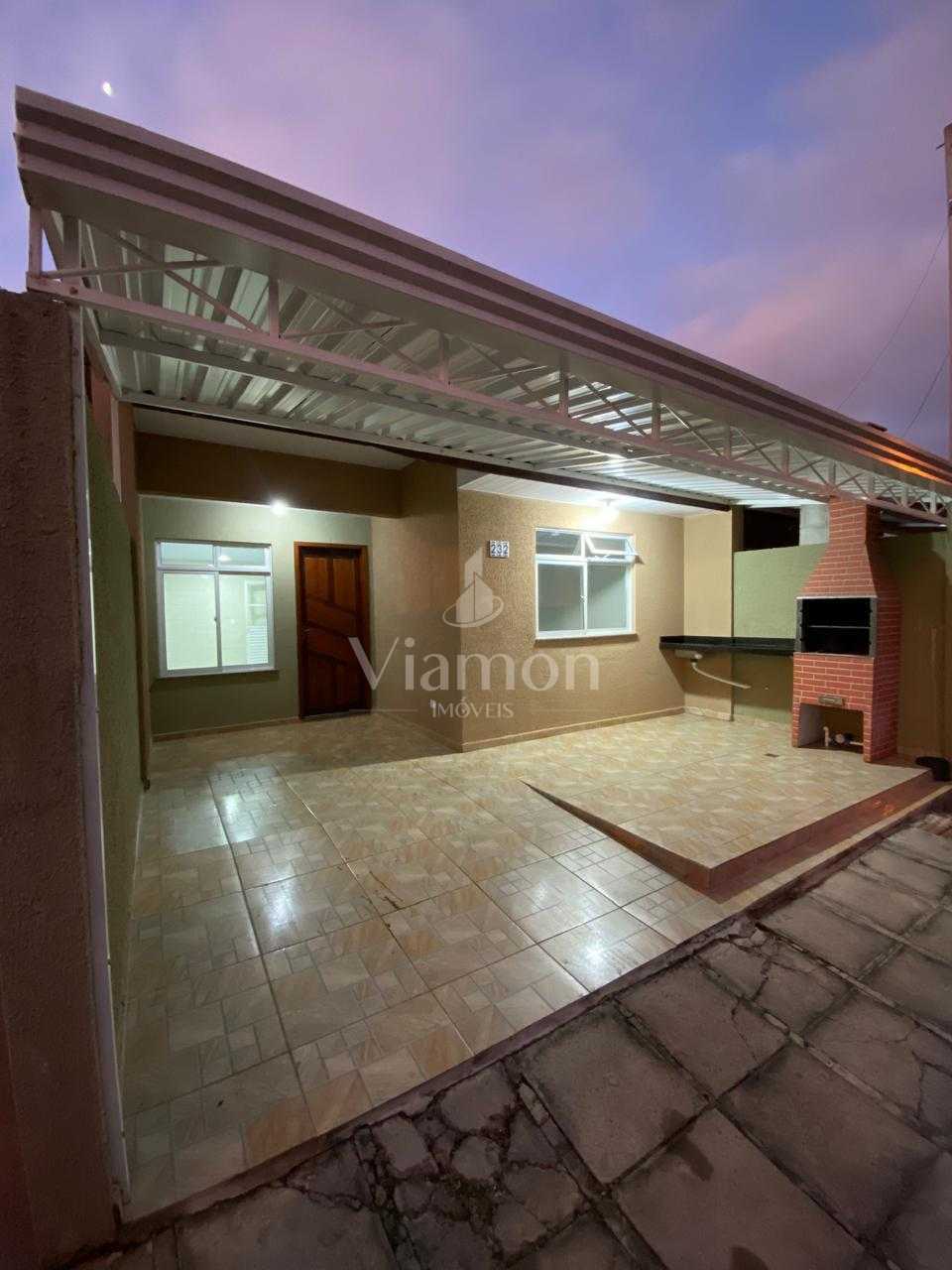 Casa 2 quartos com churrasqueira e garagem coberta no Estados,...