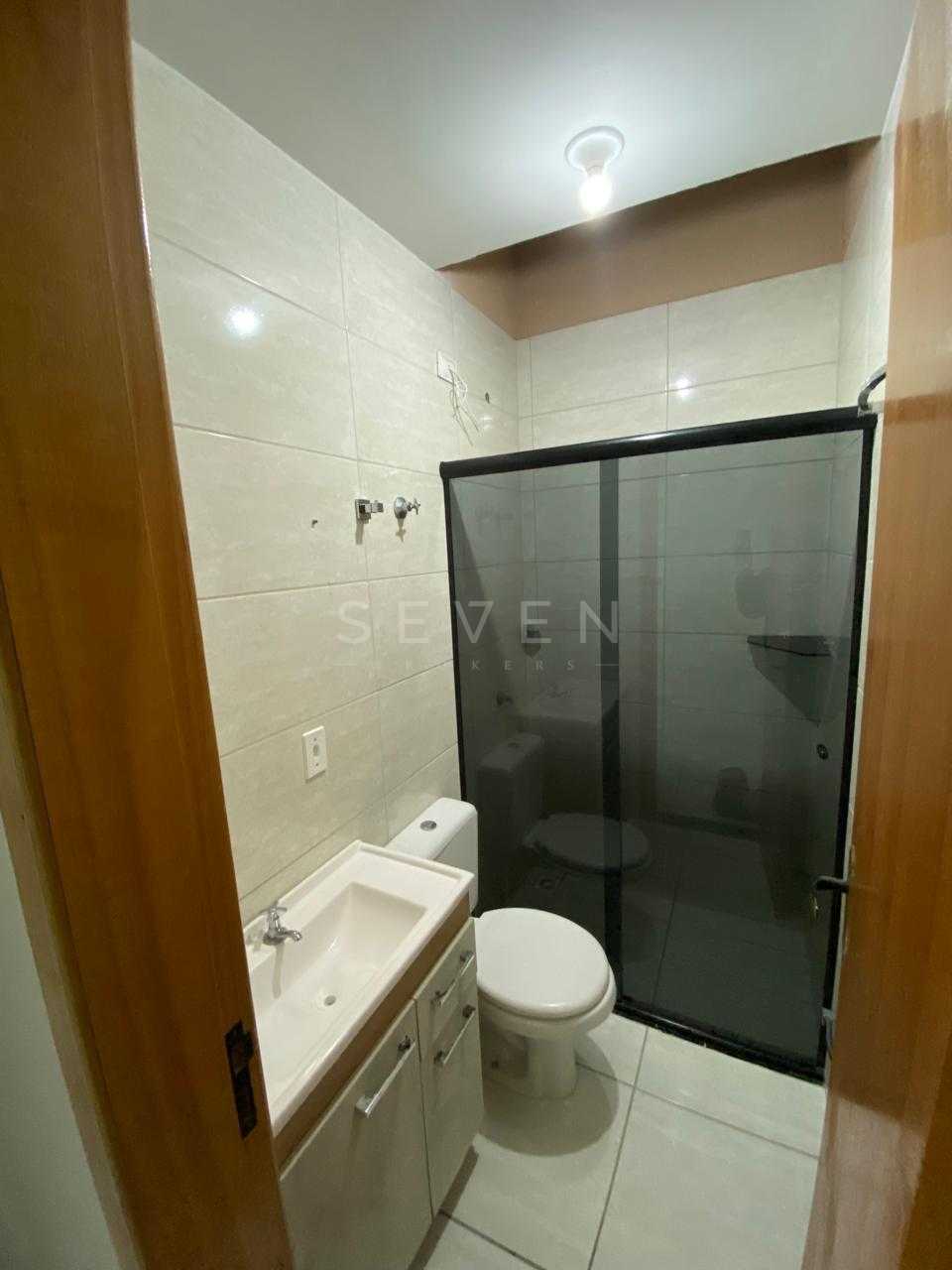 Casa 2 quartos com churrasqueira e garagem coberta no Estados,...