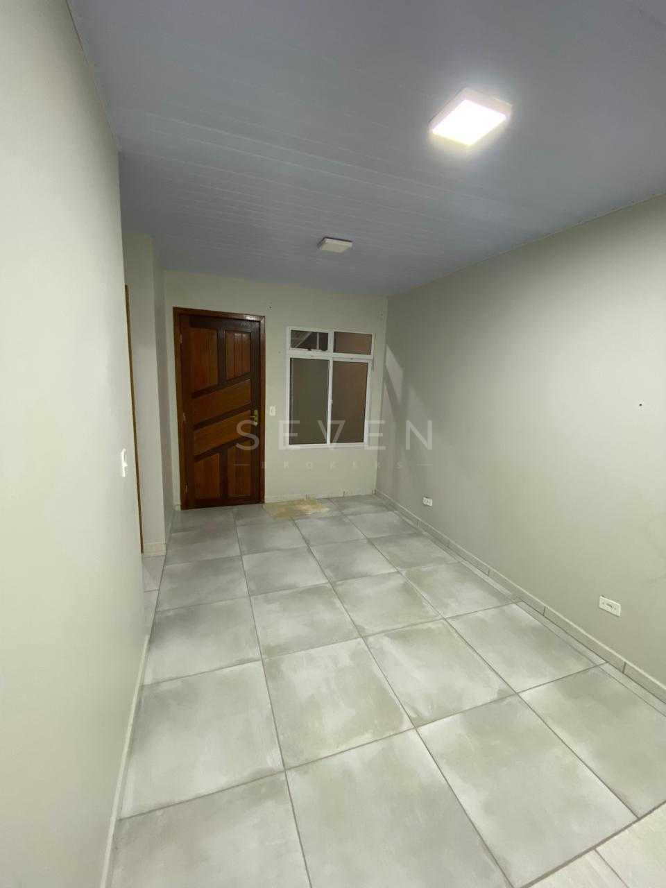 Casa 2 quartos com churrasqueira e garagem coberta no Estados,...
