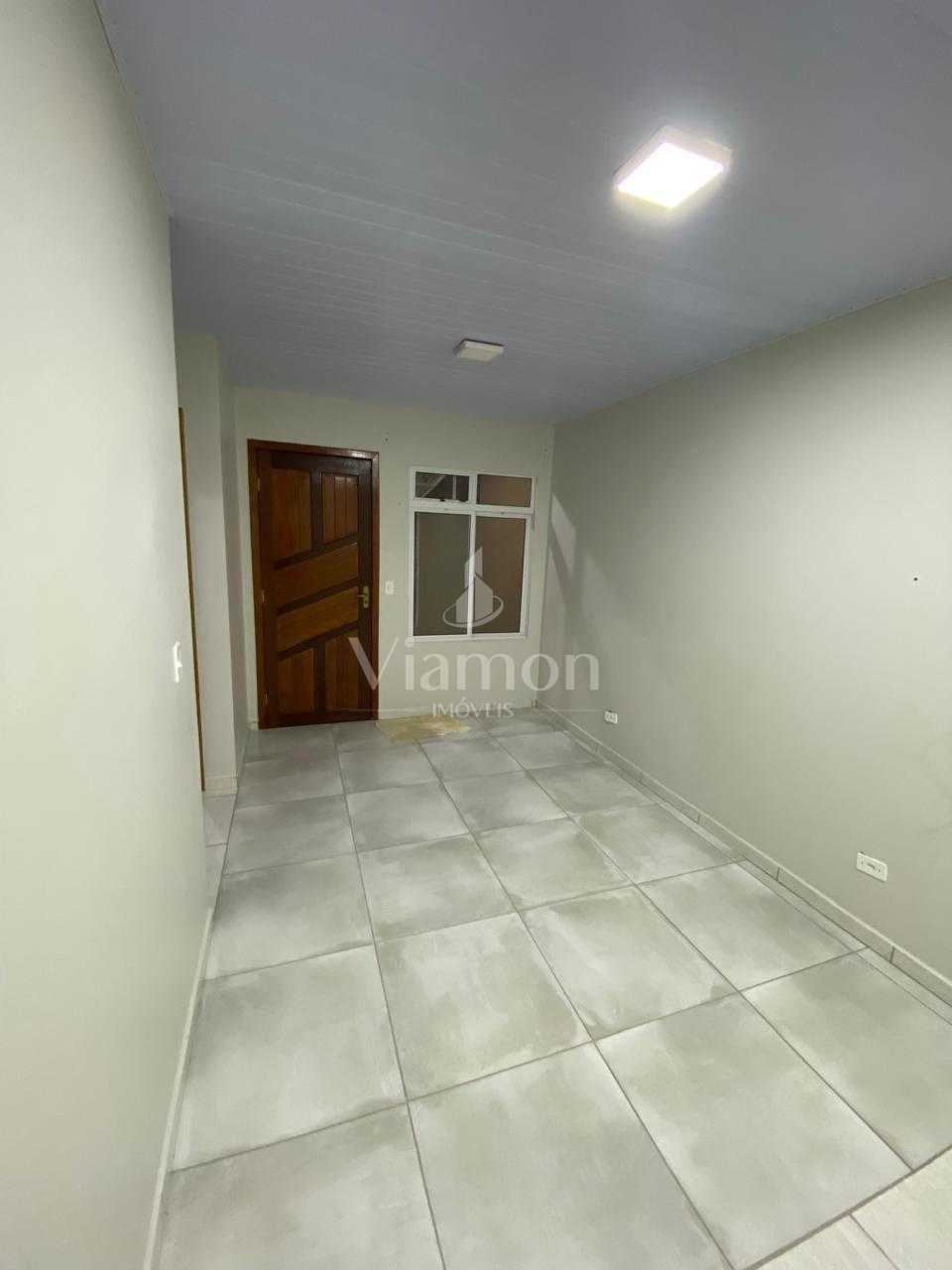 Casa 2 quartos com churrasqueira e garagem coberta no Estados,...