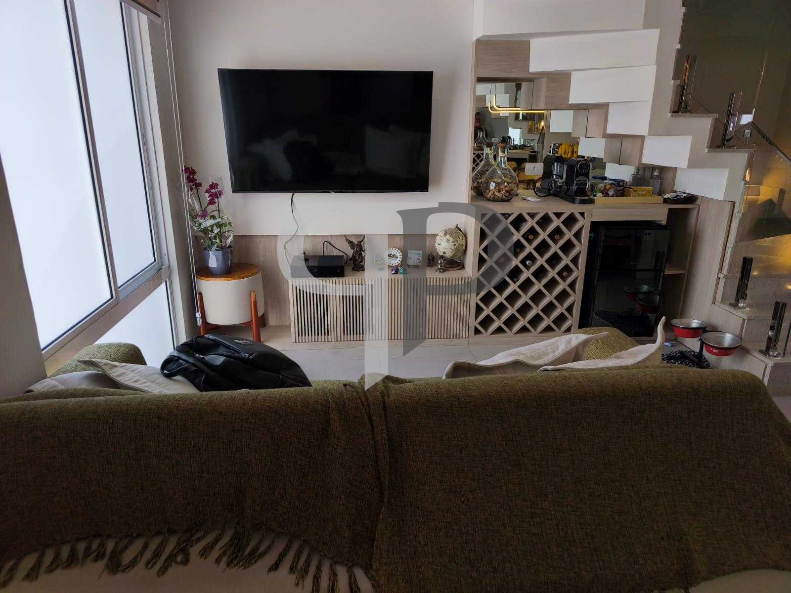 Sobrado à venda, com piscina privativa, no Residencial Bella V...