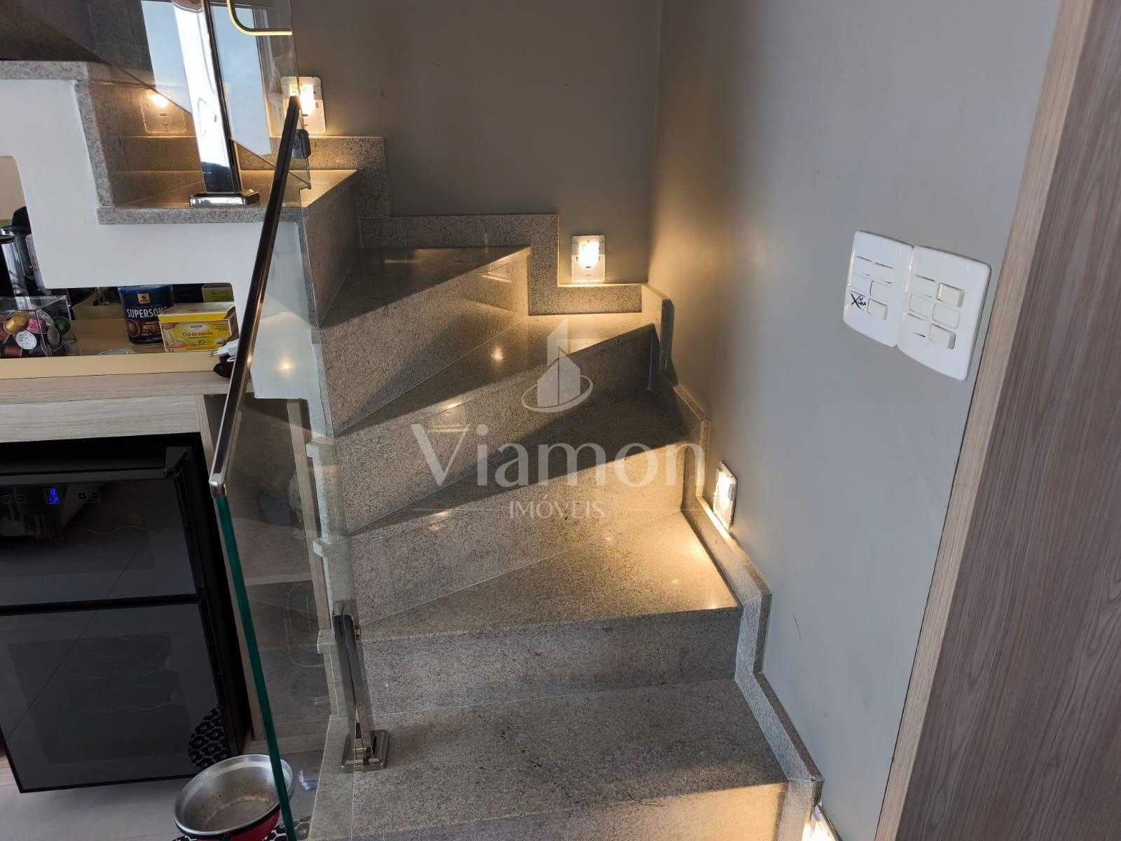 Sobrado à venda, com piscina privativa, no Residencial Bella V...