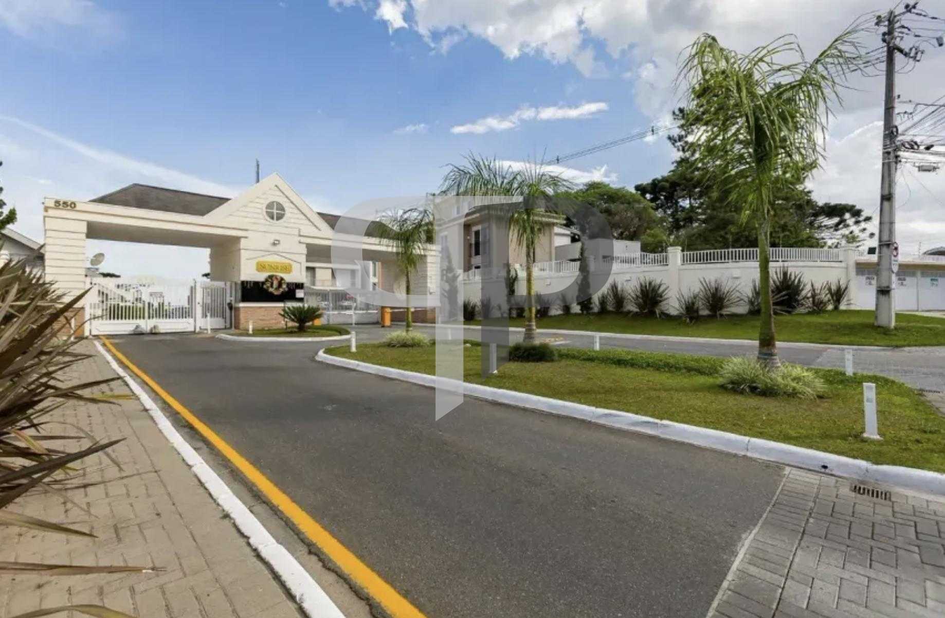 Terreno à venda, 303m² | Condomínio Clube no Atuba | Segurança...