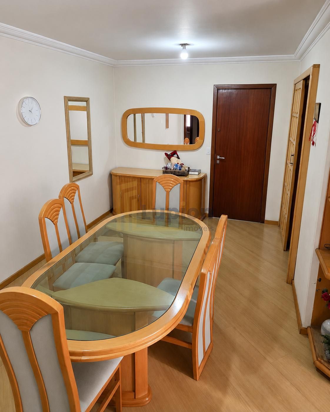 Apartamento 3 dormitórios com suíte e móveis planejados à vend...