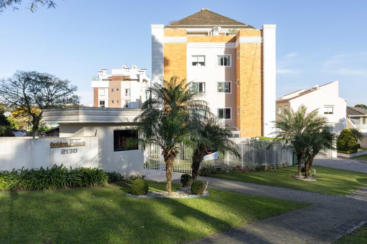 Apartamento à venda no Hugo Lange com 2 quartos, suíte, sacada...