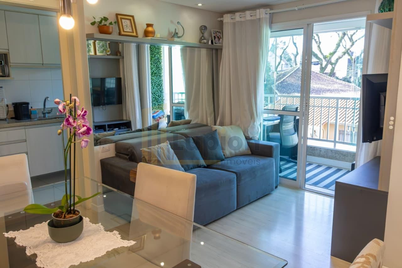 Apartamento à venda no Hugo Lange com 2 quartos, suíte, sacada...