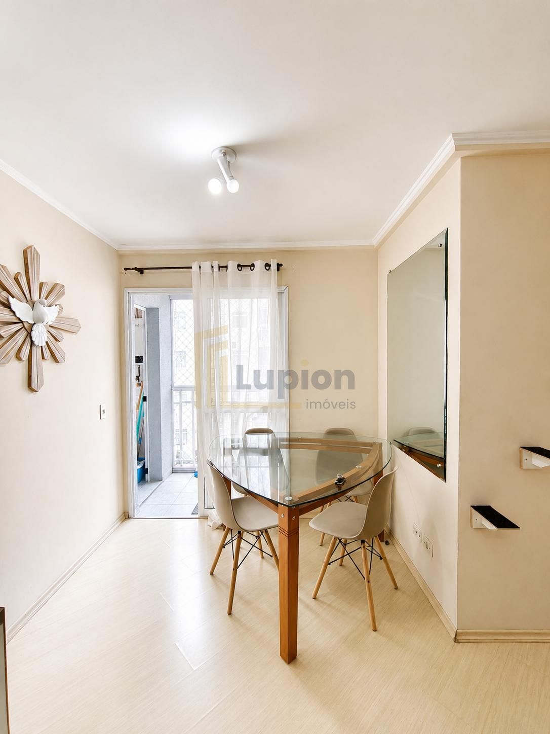 Apartamento a venda - 3 Quartos sendo 1 Suíte, com Vaga, no Re...