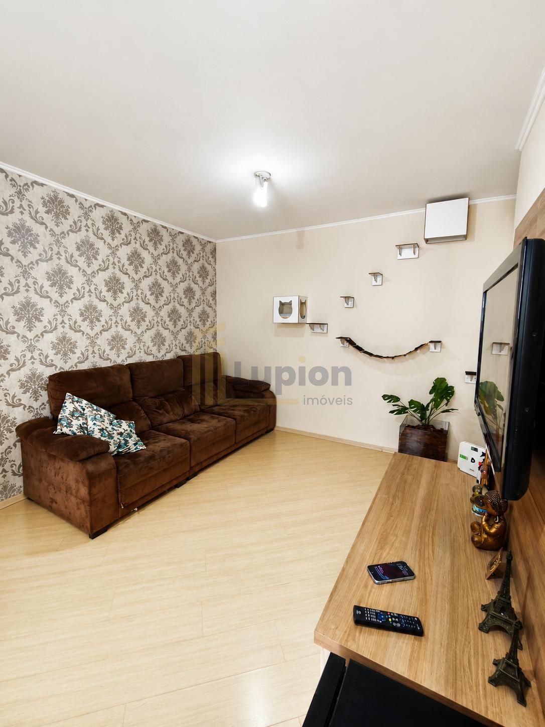 Apartamento a venda - 3 Quartos sendo 1 Suíte, com Vaga, no Re...
