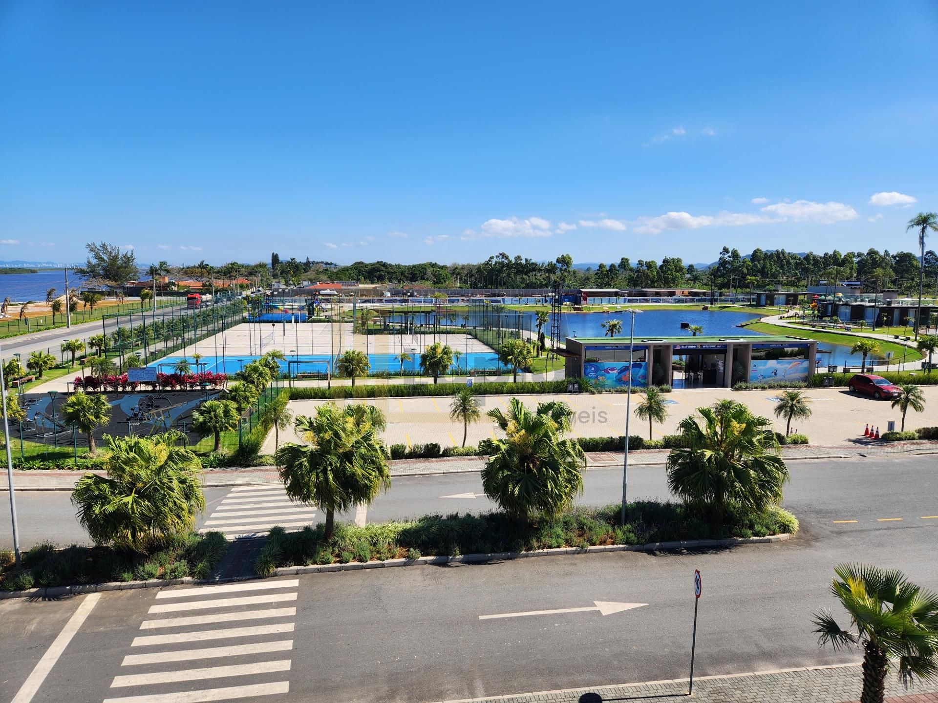 Lote à venda, terreno 200m² no Skyline Condomínio, Praia da Ba...