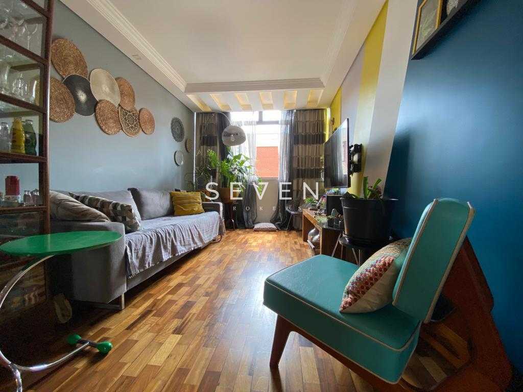 Apartamento à venda,  3 dormitórios com 94 metros privativos C...