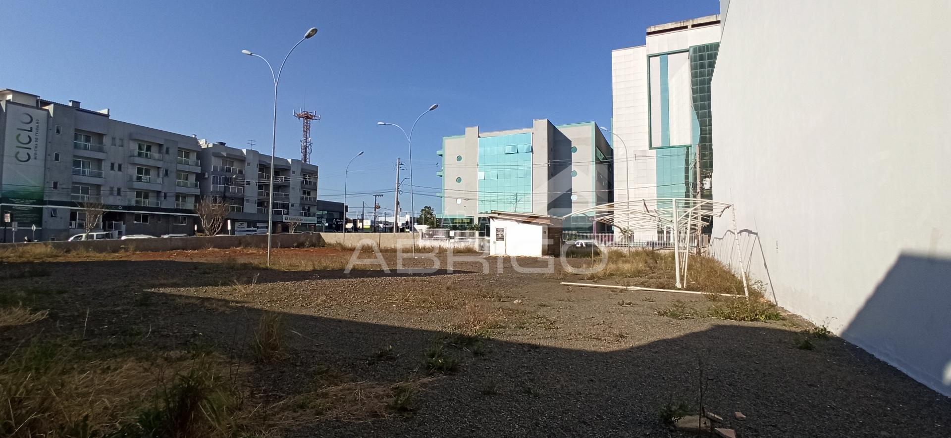 TERRENO COMERCIAL 1600 m  - ESTACIONAMENTO 38 VAGAS COBERTAS 10 VAGAS ABERTAS CA