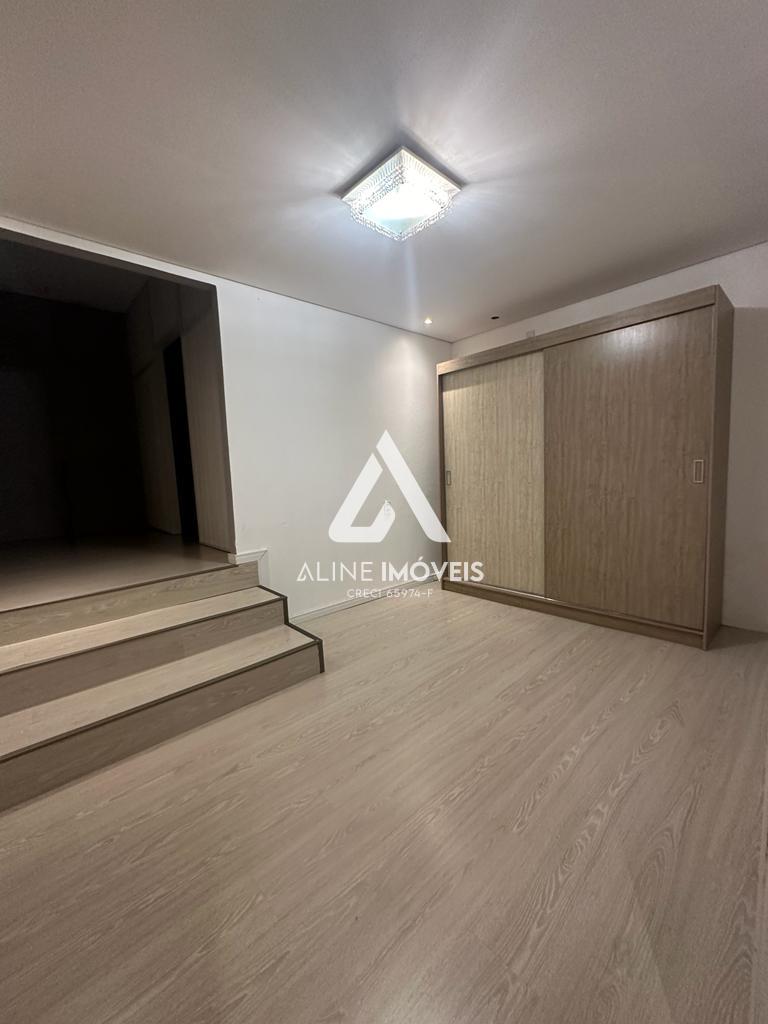 Casa à venda com 1 quarto, 250m² - Foto 13