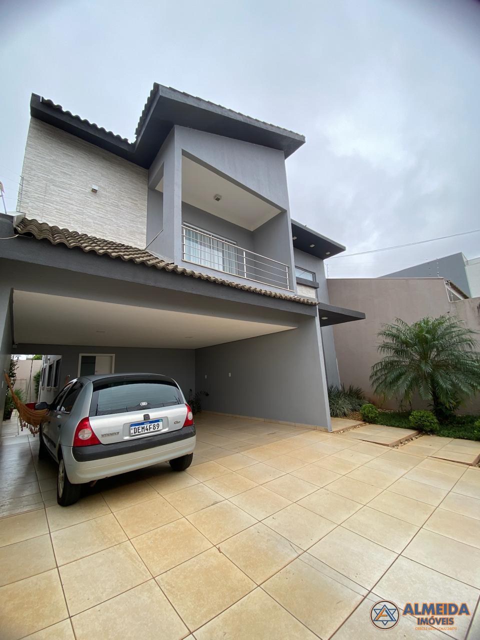 SOBRADO ALTO PADR?O, SEMI MOBILIADO, COM 256M2 NO BAIRRO CANAD?