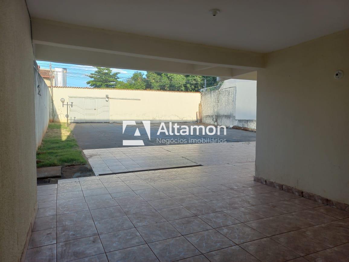 Sobrado à venda e aluguel com 3 quartos, 560m² - Foto 5