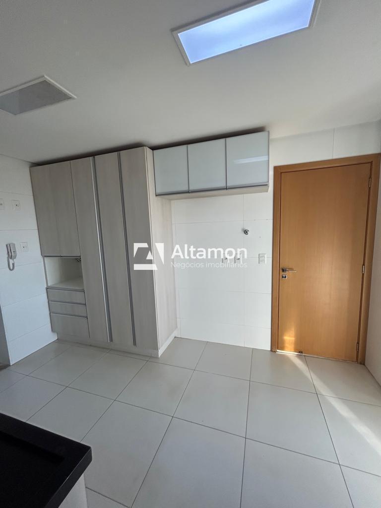 Apartamento à venda com 4 quartos, 156m² - Foto 12