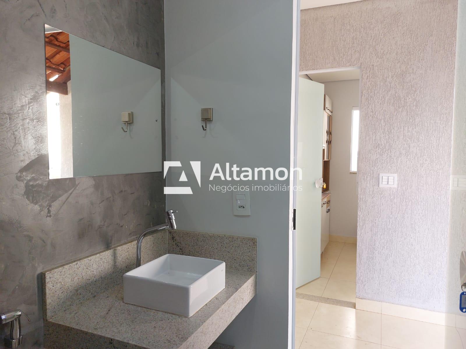 Casa à venda e aluguel com 3 quartos, 244m² - Foto 21