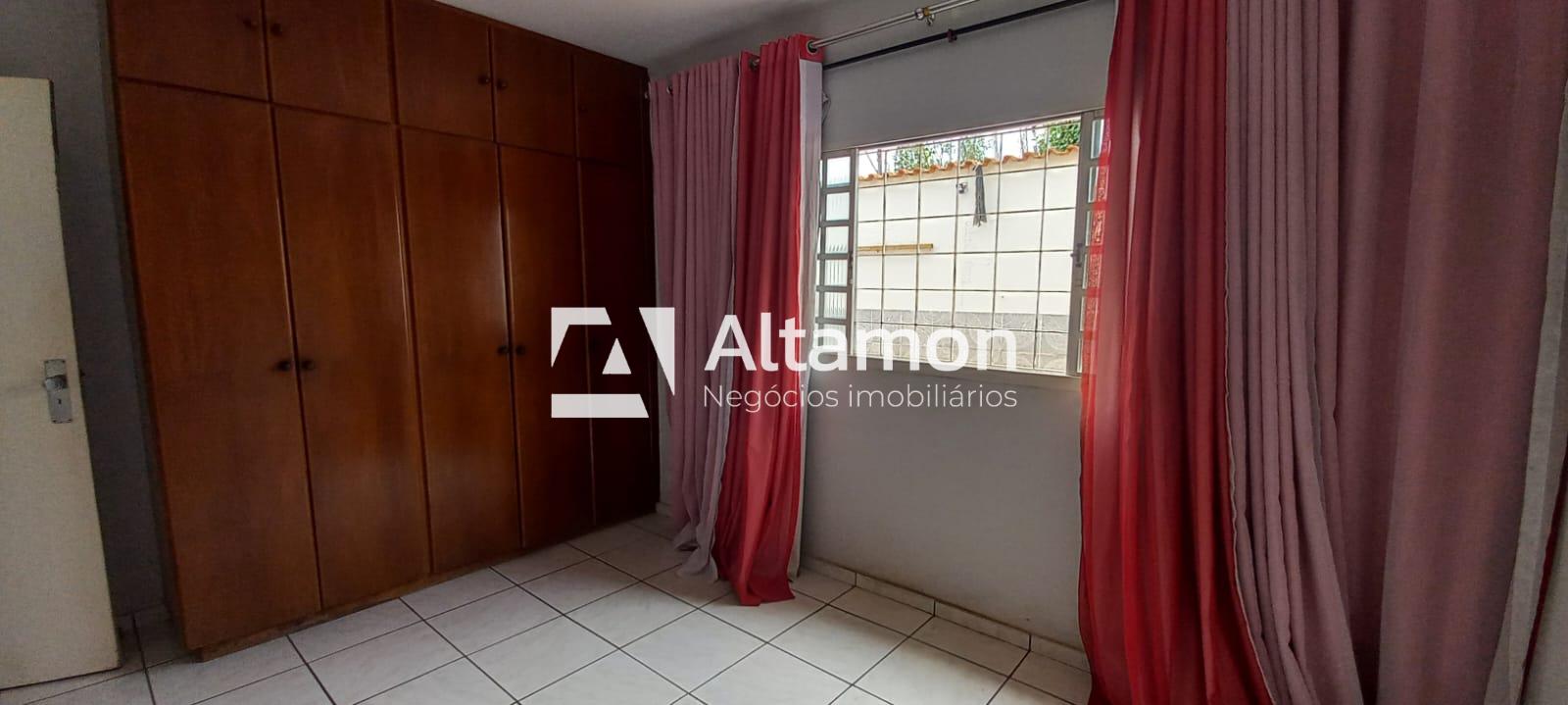 Casa à venda com 4 quartos, 353m² - Foto 5