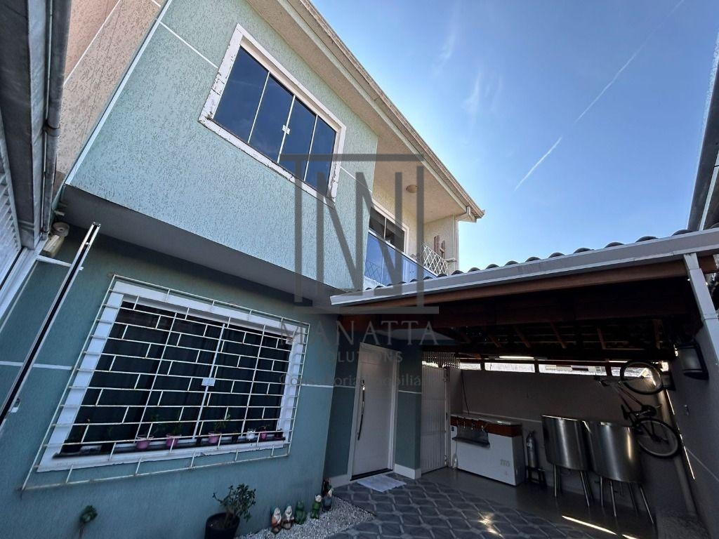 Sobrado com 3 dormitórios à venda, 130 m - Fazendinha - Curiti...