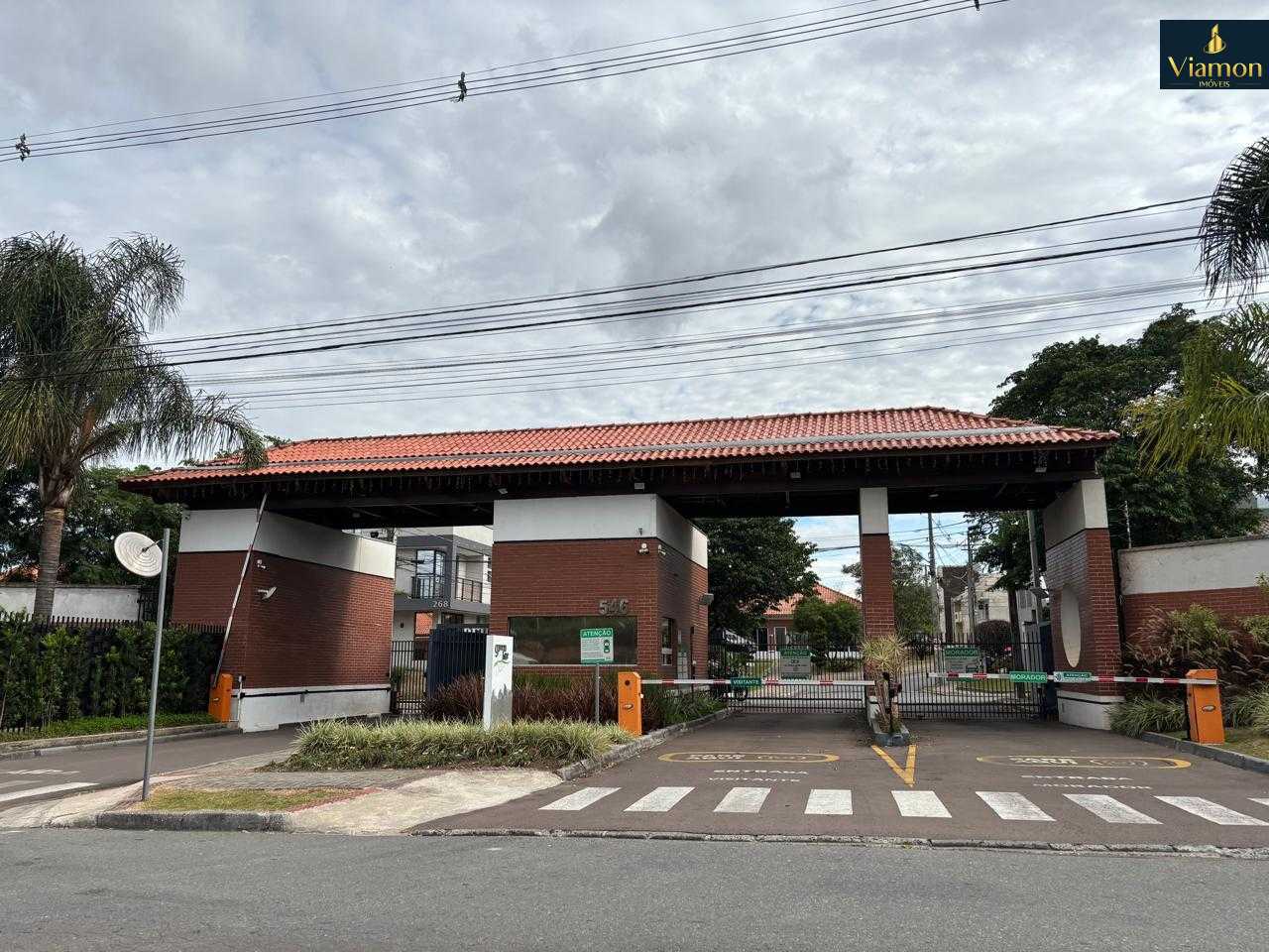 Sobrado com área gourmet à venda, 132 m  - Pinheirinho - Curit...