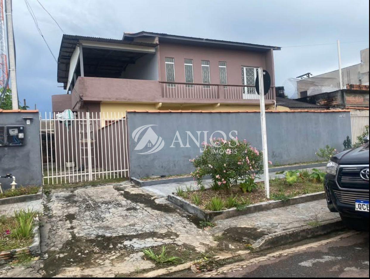 CASA Á VENDA DE 1 ANDAR, NO SETOR COMERCIAL EM SINOP - MT.