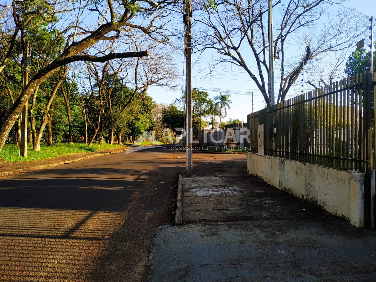 Casa com 03 dormitórios à venda na Vila A, em Foz do Iguaçu - PR