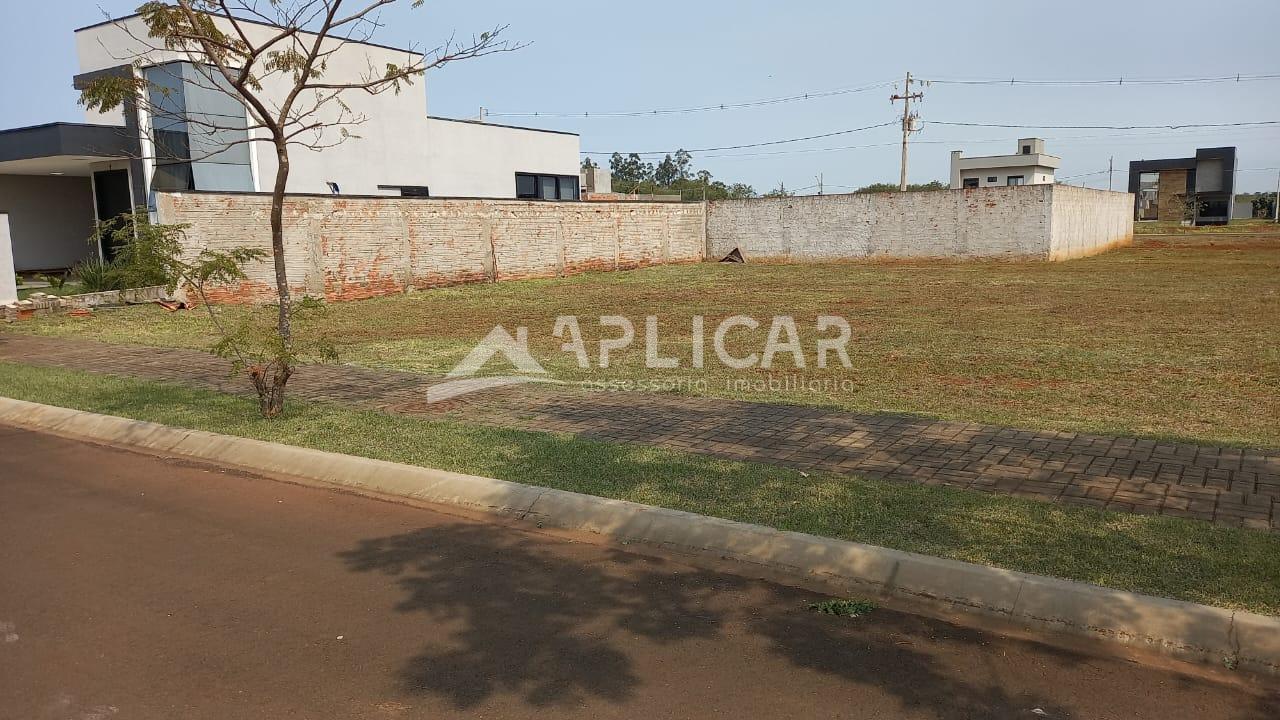 TERRENO COM 300 m2 A VENDA  NO CONDOMÍNIO RESIDENCIAL IGUAÇU