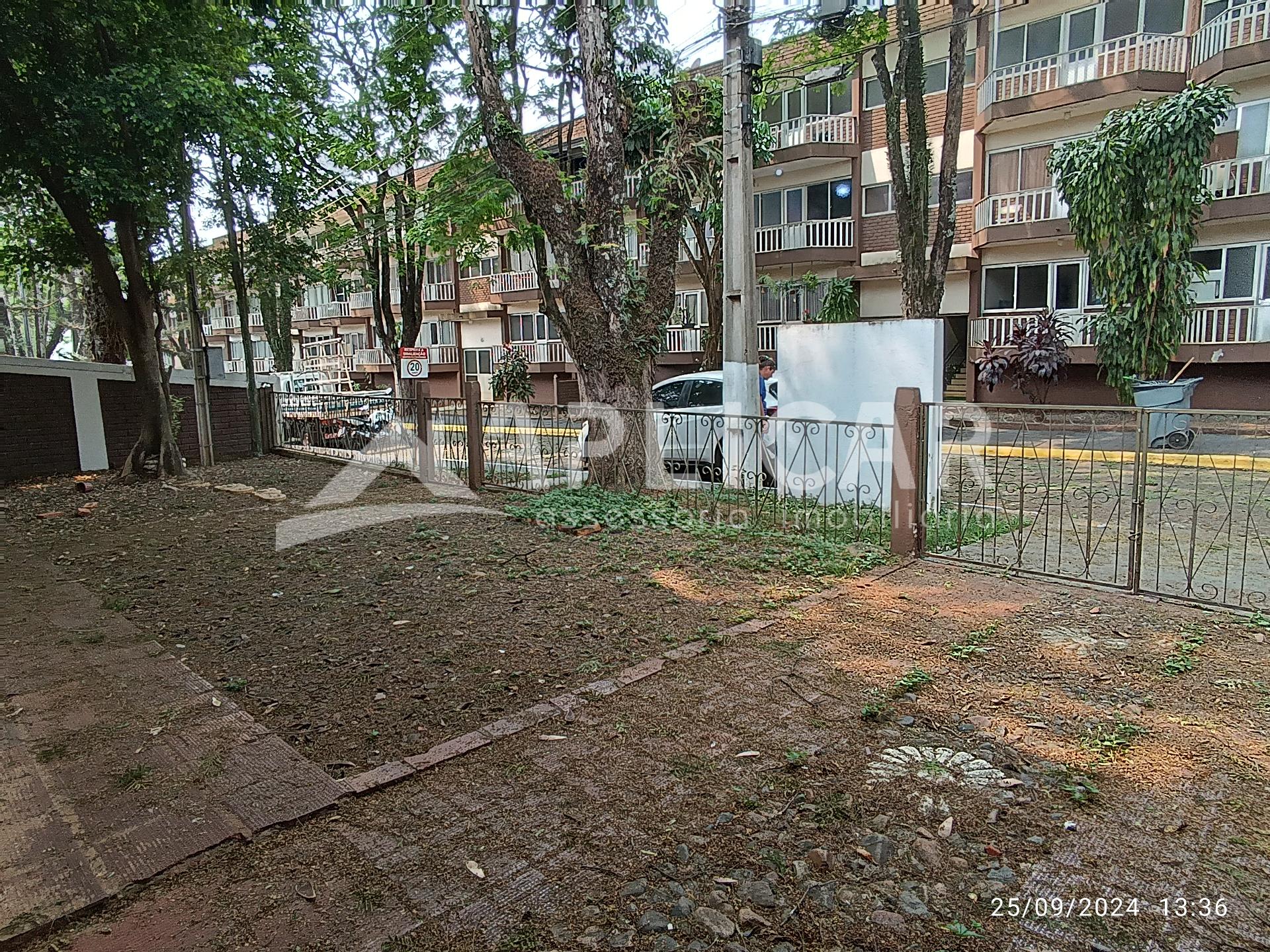 Casa com 5 Quartos  sendo 02 suítes  no Residencial Comendador...