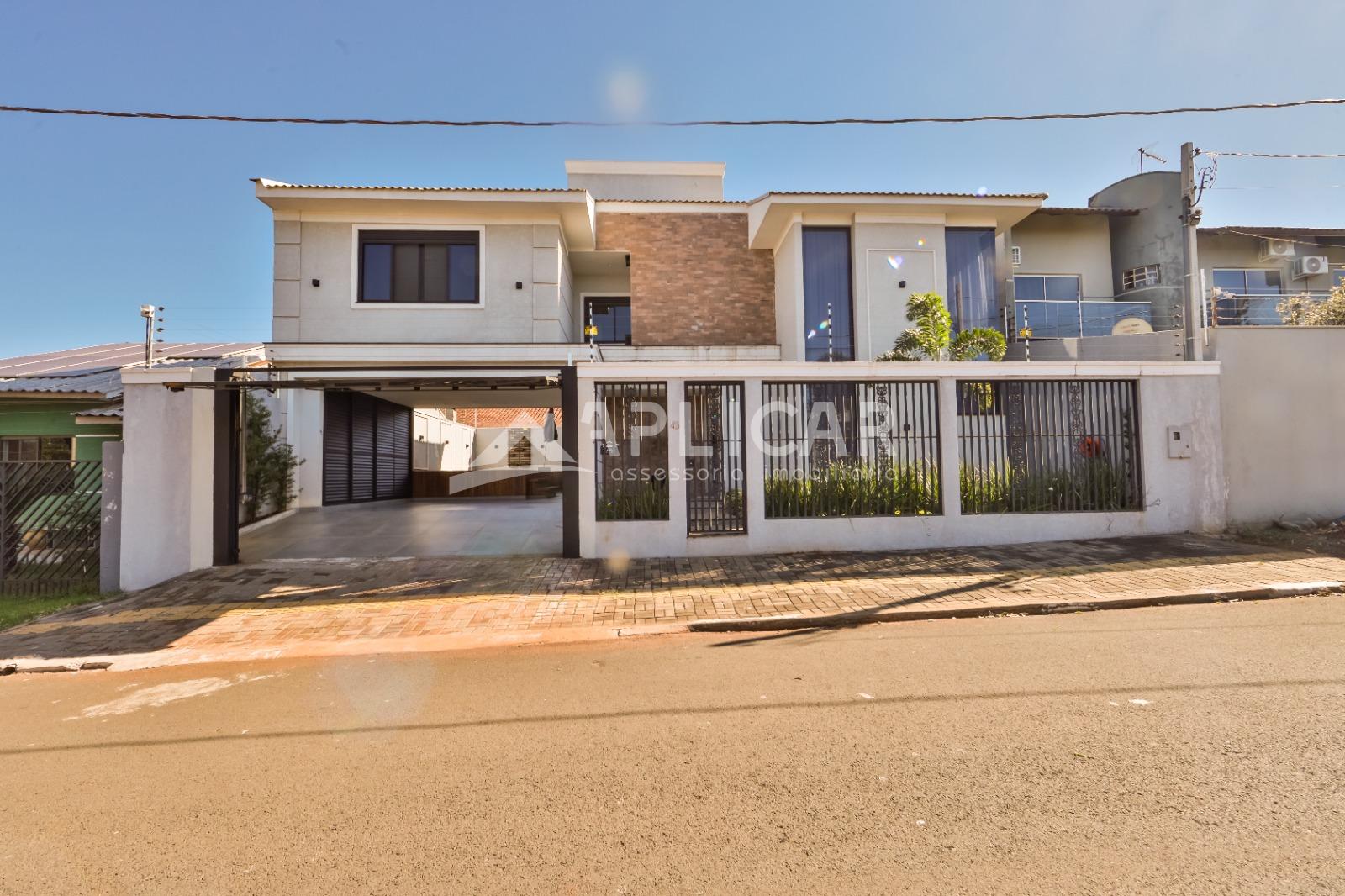 Sobrado à venda no bairro Jardim Canadá, FOZ DO IGUACU - PR