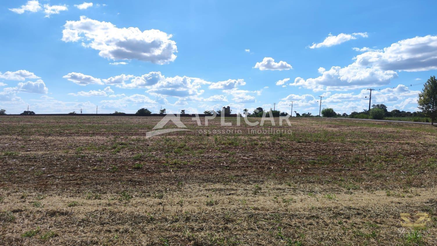 Chácara de 15.743,55m  à venda na Av. Maria Bubiak, FOZ DO IGU...