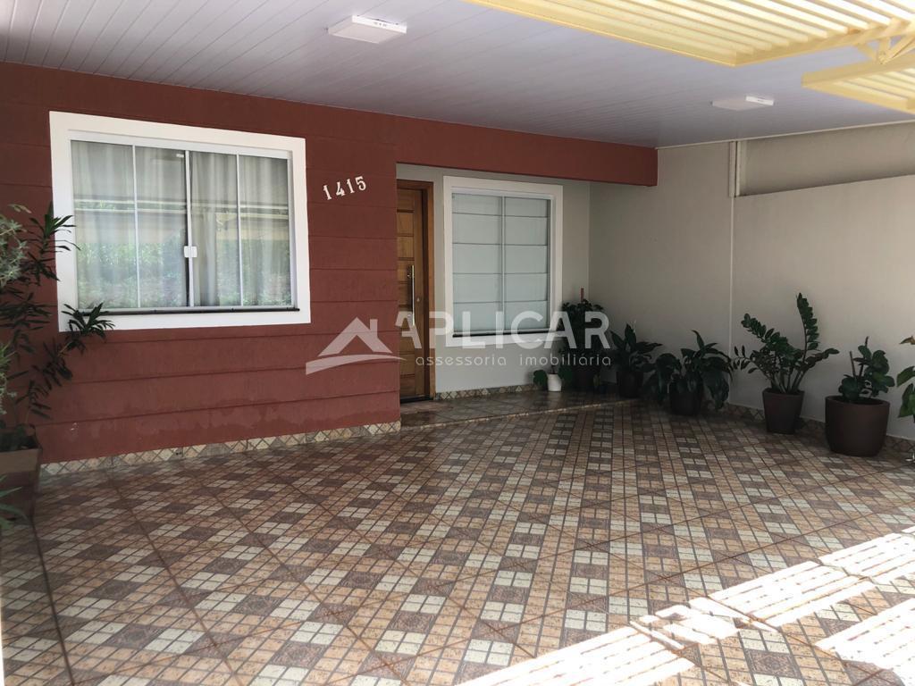 Casa à venda no bairro Jardim Niterói, FOZ DO IGUACU - PR