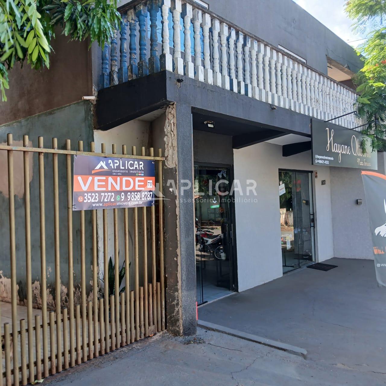 Imóvel à venda com, 2 salas comerciais, 1 casa e 1 apartamento...