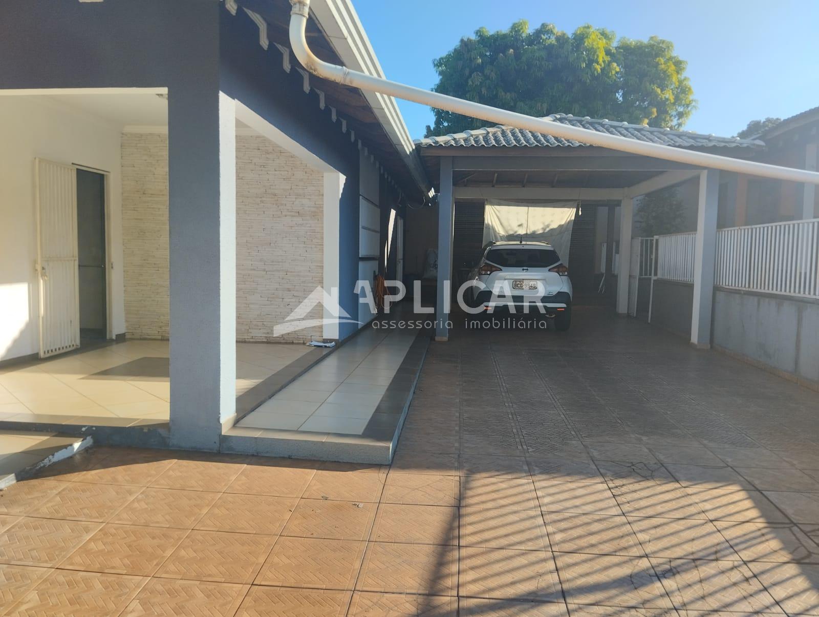 Casa com piscina à venda no Jardim Alice, FOZ DO IGUACU - PR