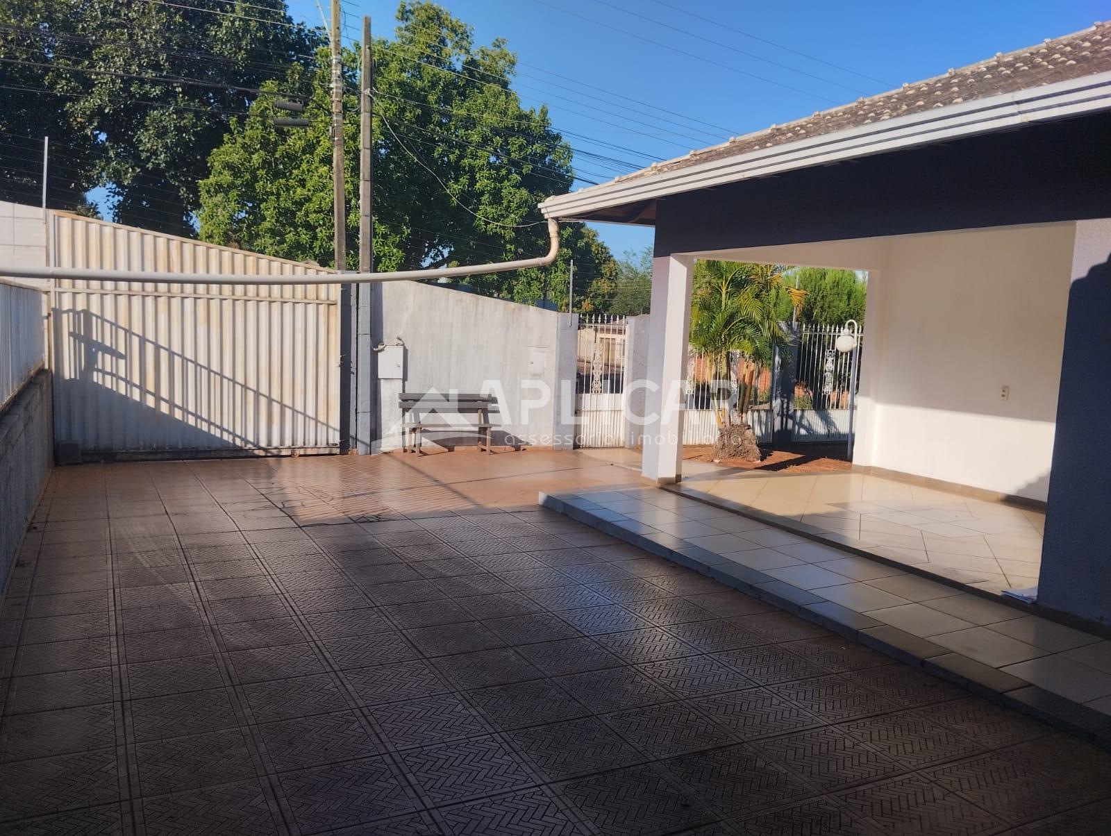 Casa com piscina à venda no Jardim Alice, FOZ DO IGUACU - PR
