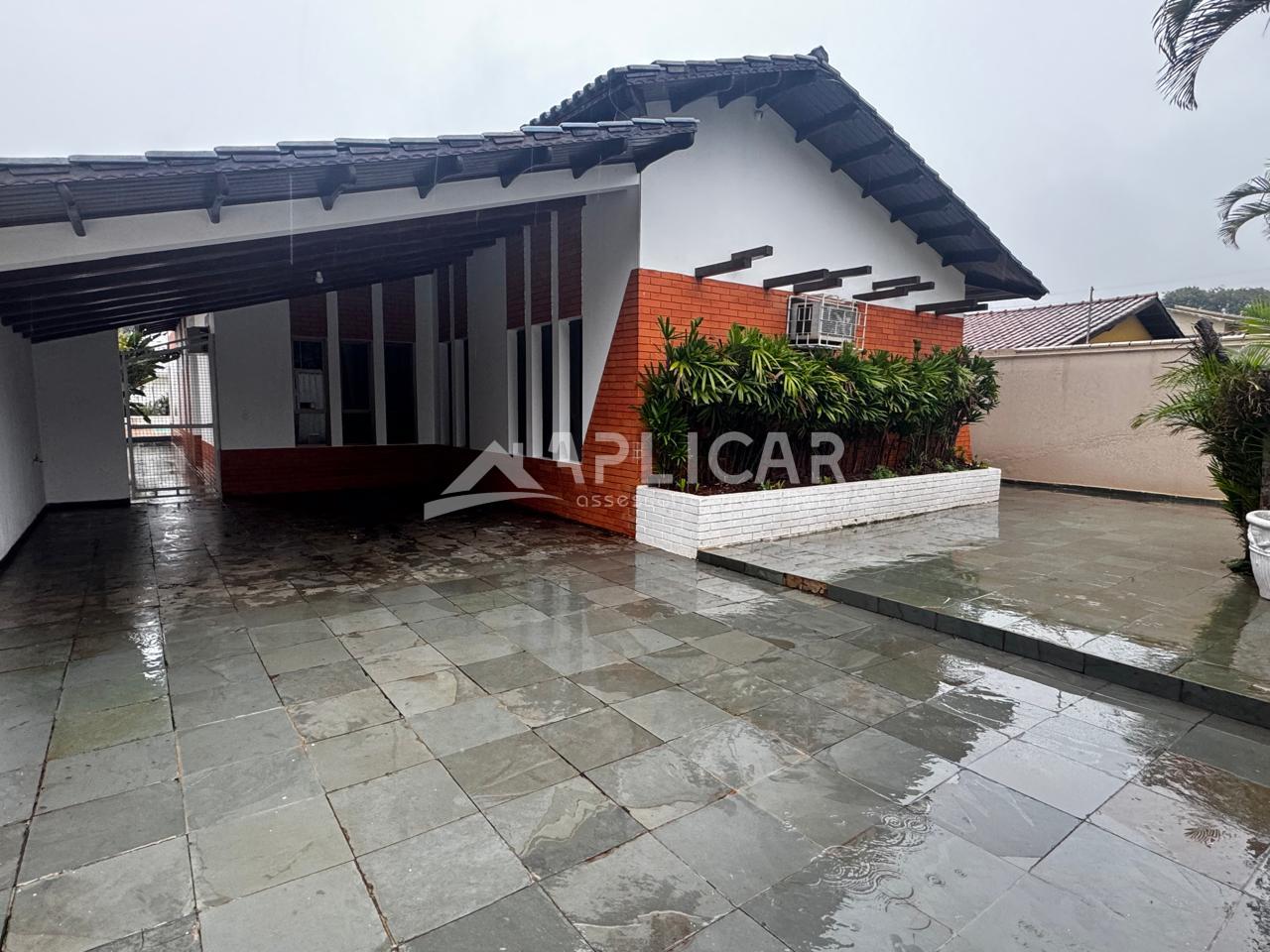 Sobrado à venda com piscina no Jardim Iguaçu, FOZ DO IGUACU - PR