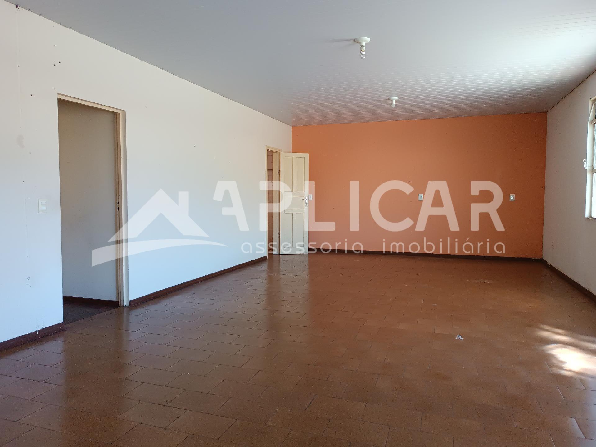 CASA NO CONJUNTO LIBRA COM 3 DORMITÓRIOS - FOZ DO IGUAÇU - PR
