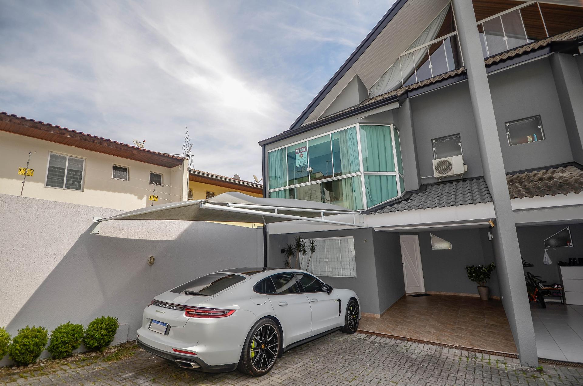 Casa Bairro Alto- 165 m2, com ?tico, 03 qtos, vaga 02 carros, ...
