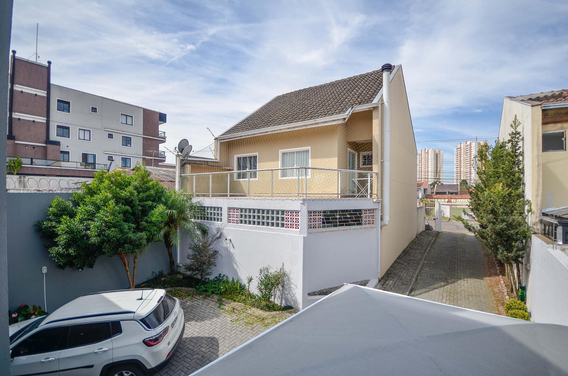 Sobrado mobiliado e decorado a venda no ecoville