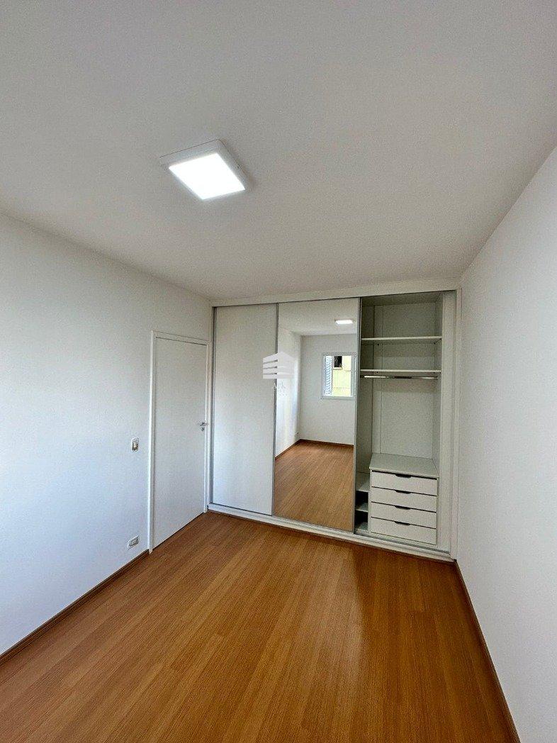 Apartamento 2 dormitórios à venda na Vila Mariana, edifício El...