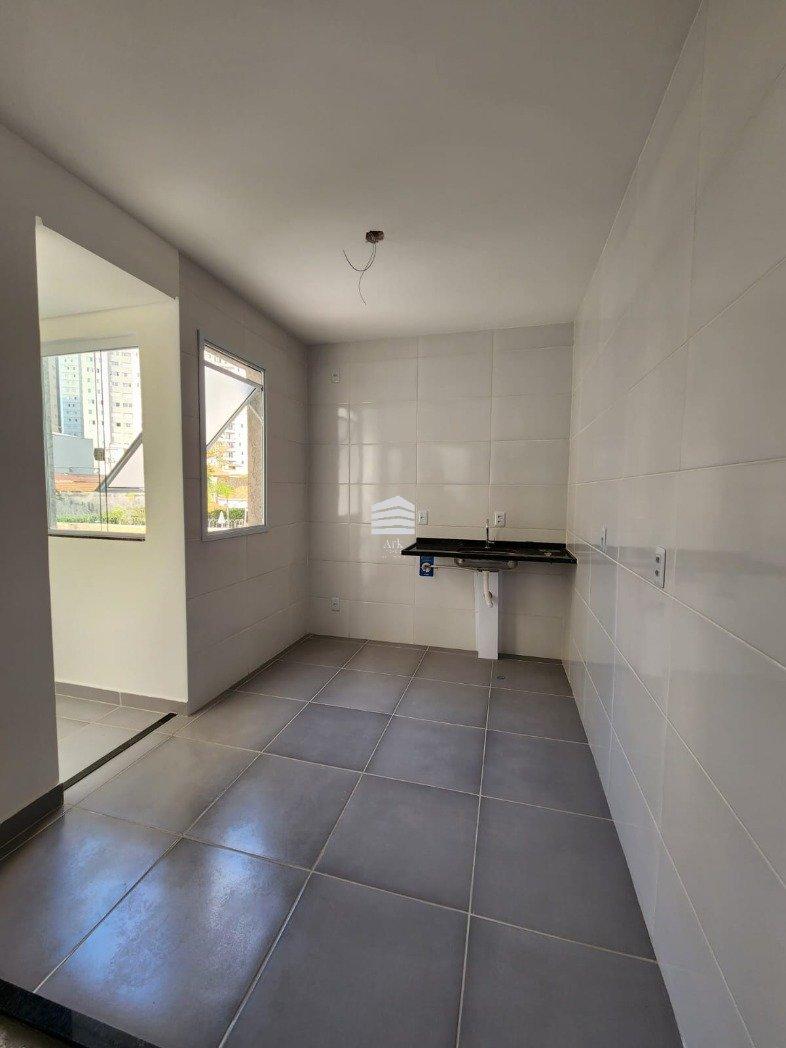 Apto à venda com 43m² com 2 quartos e 1 vaga, na Vila Gumercin...