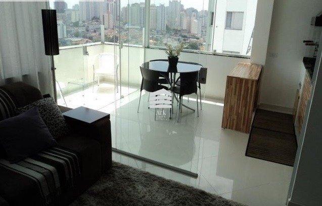 Cobertura duplex de 110m2 com ótima localização, próxima aos p...