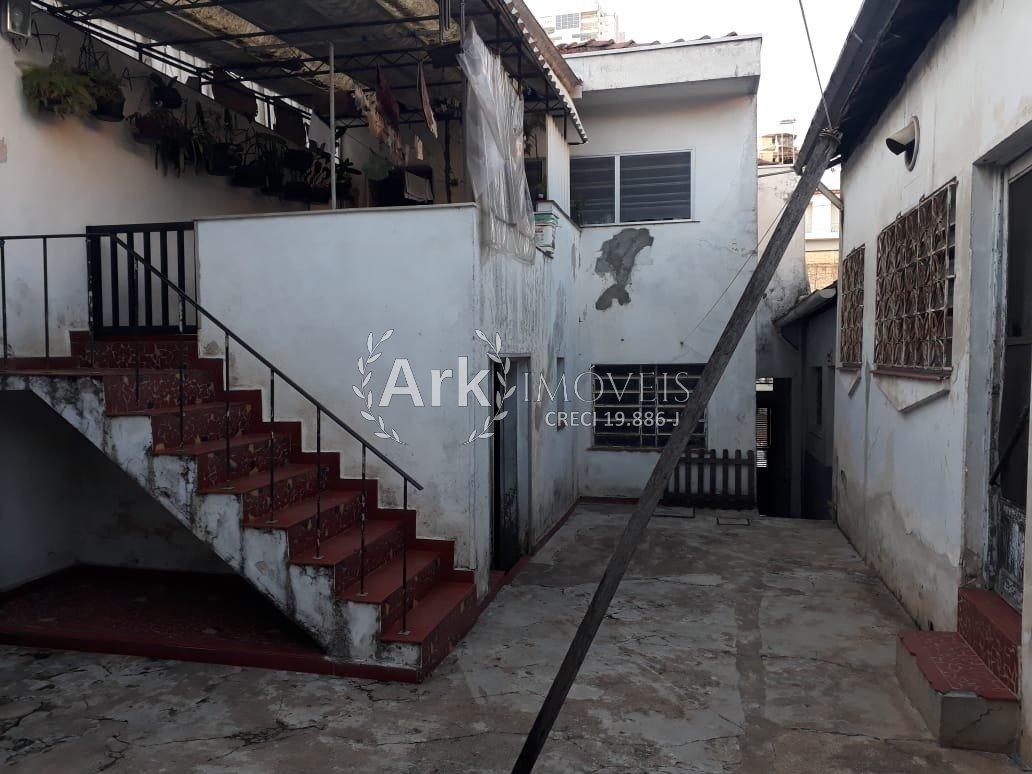 Sobrado à venda, Jardim da Glória, com três casas, quintal mar...