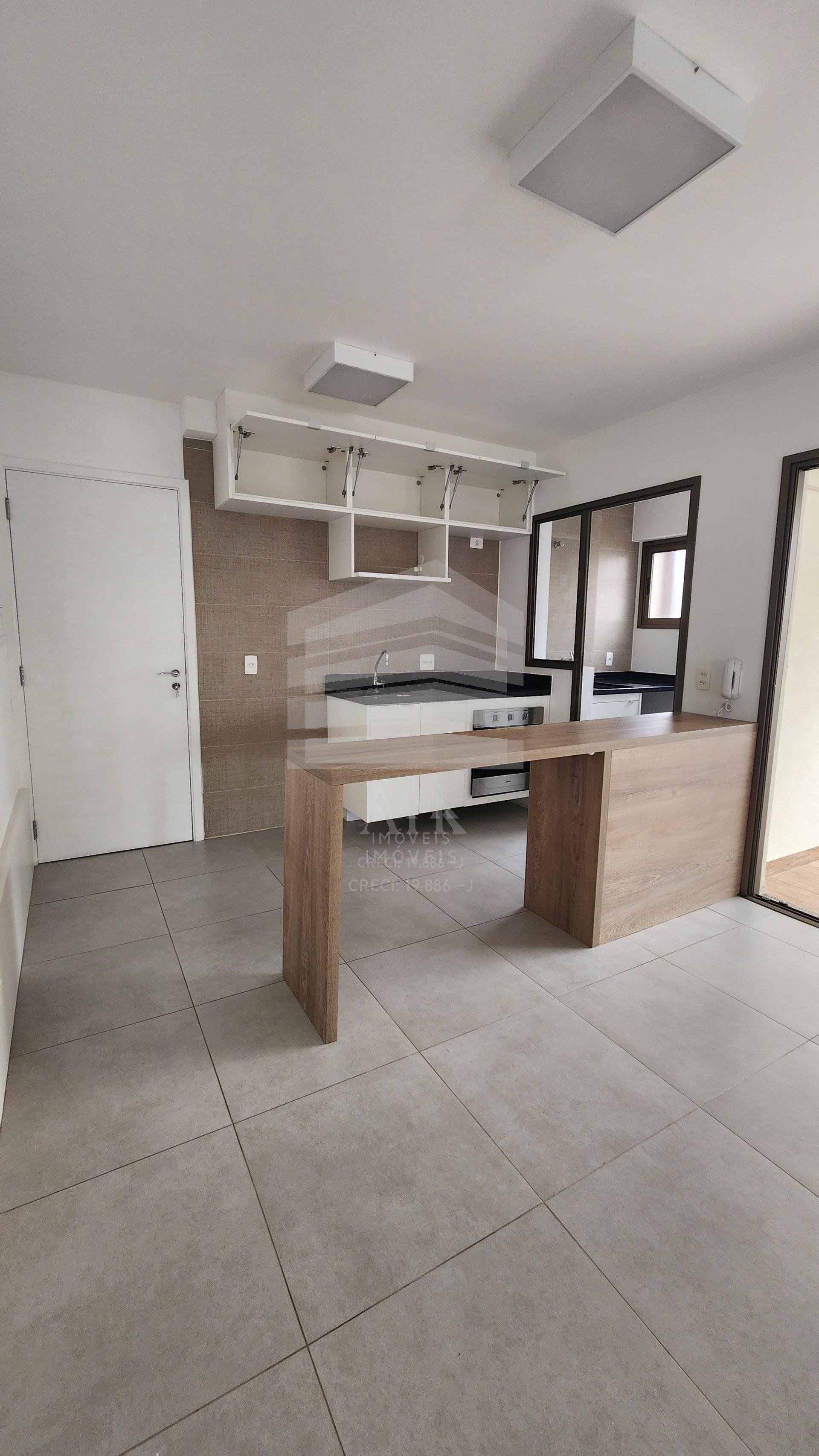 Apartamento na Vila Mariana, prédio semi novo, pronto pra mora...