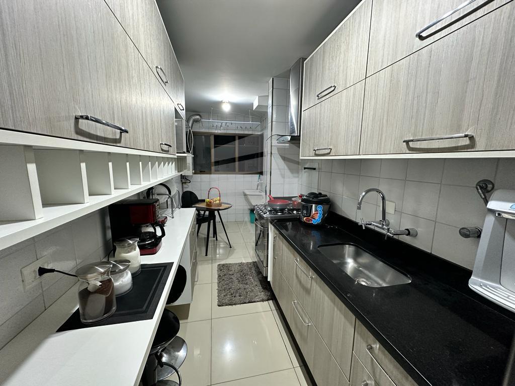 Apartamento com 2 quartos sendo 1 suíte, 3 banheiros e uma vag...