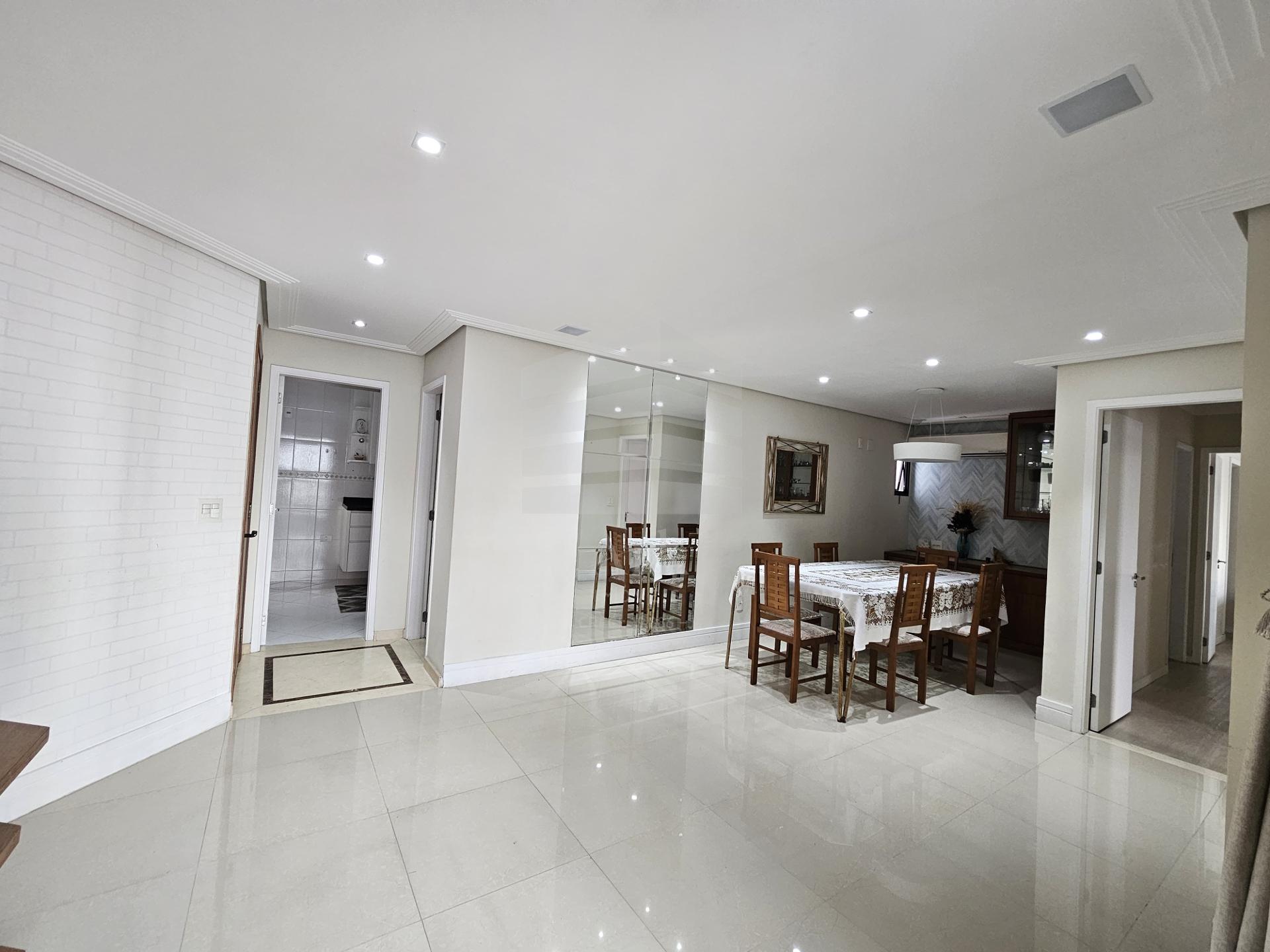 Apartamento à venda, com 105m , 3 quartos, sendo 1 suíte, 2 va...