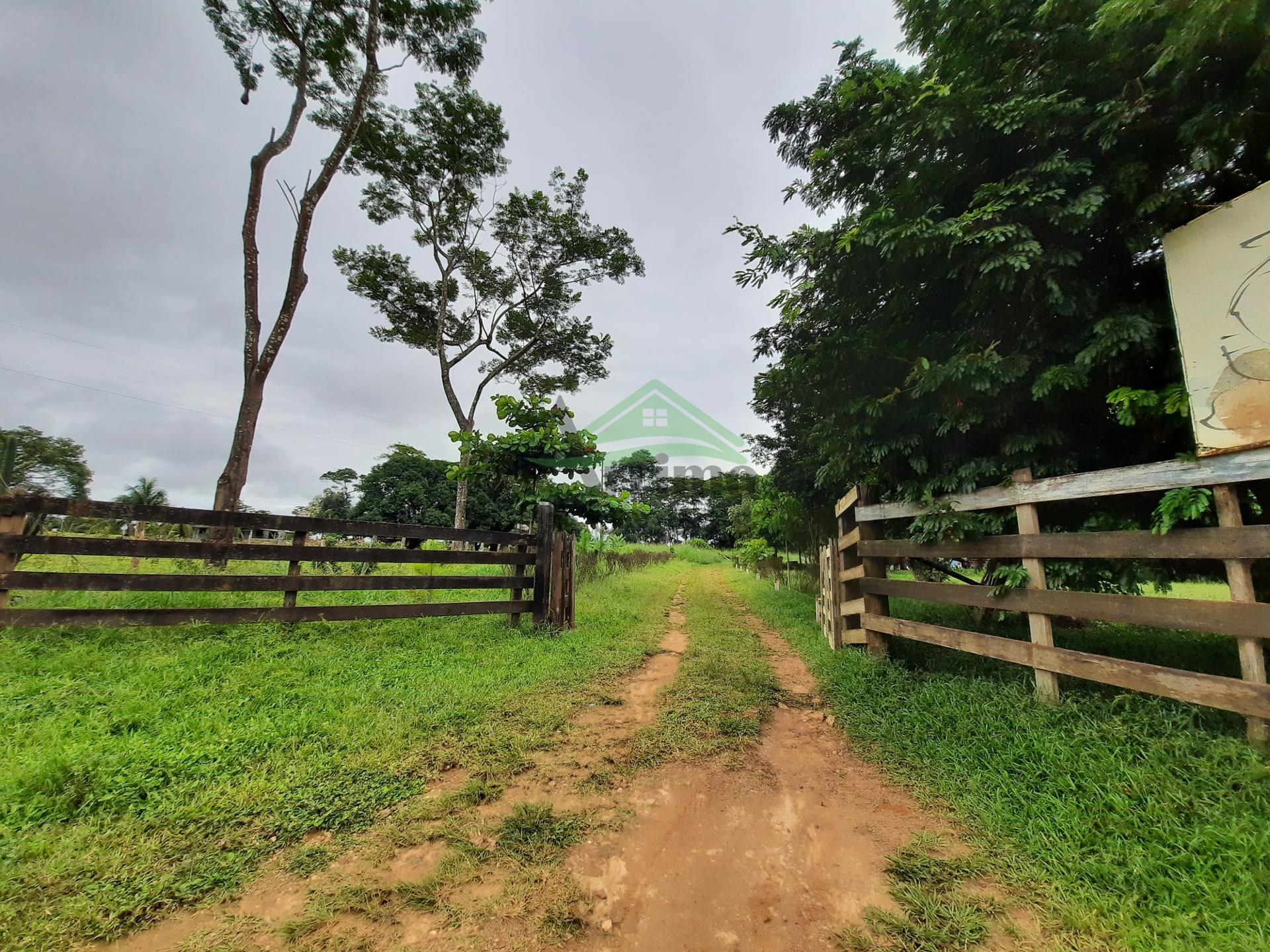 Ch?cara ? venda na Linha Itapirema com 24.274 metros quadrados...