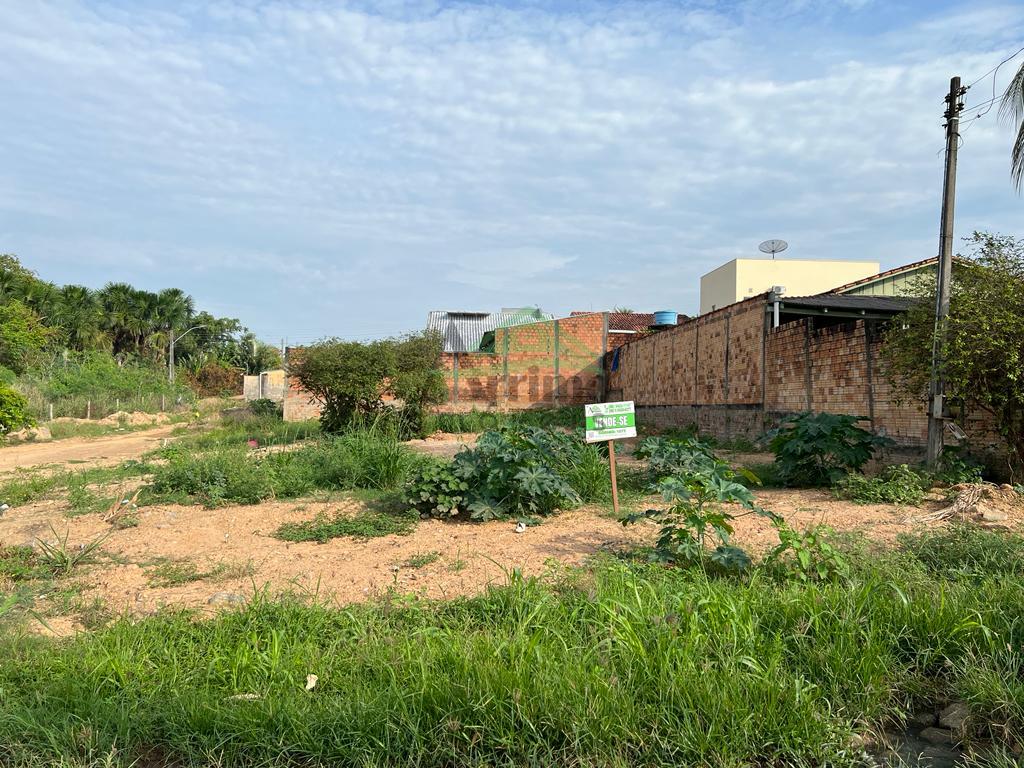 Terreno de esquina ? venda com 420 metros quadrados no Bairro ...