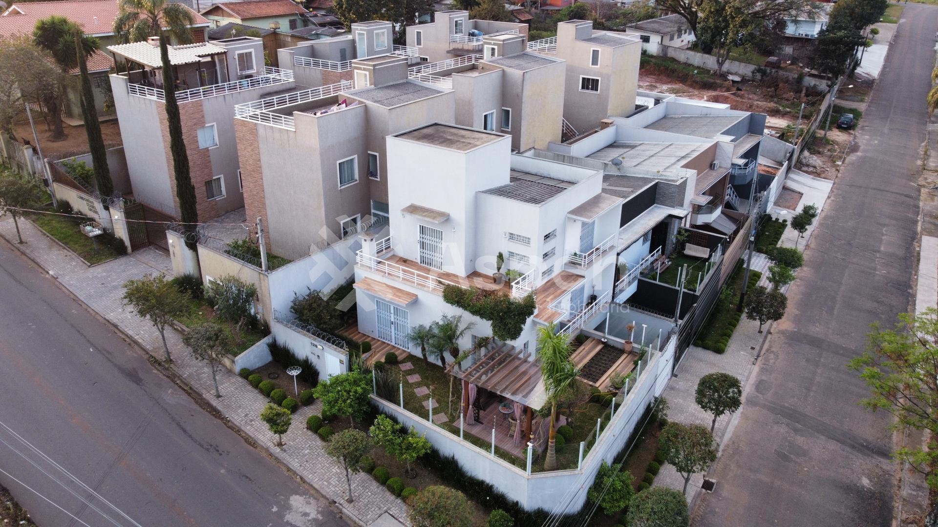 Sobrado de Esquina à Venda - Imóvel todo Mobiliado -Contorno -...