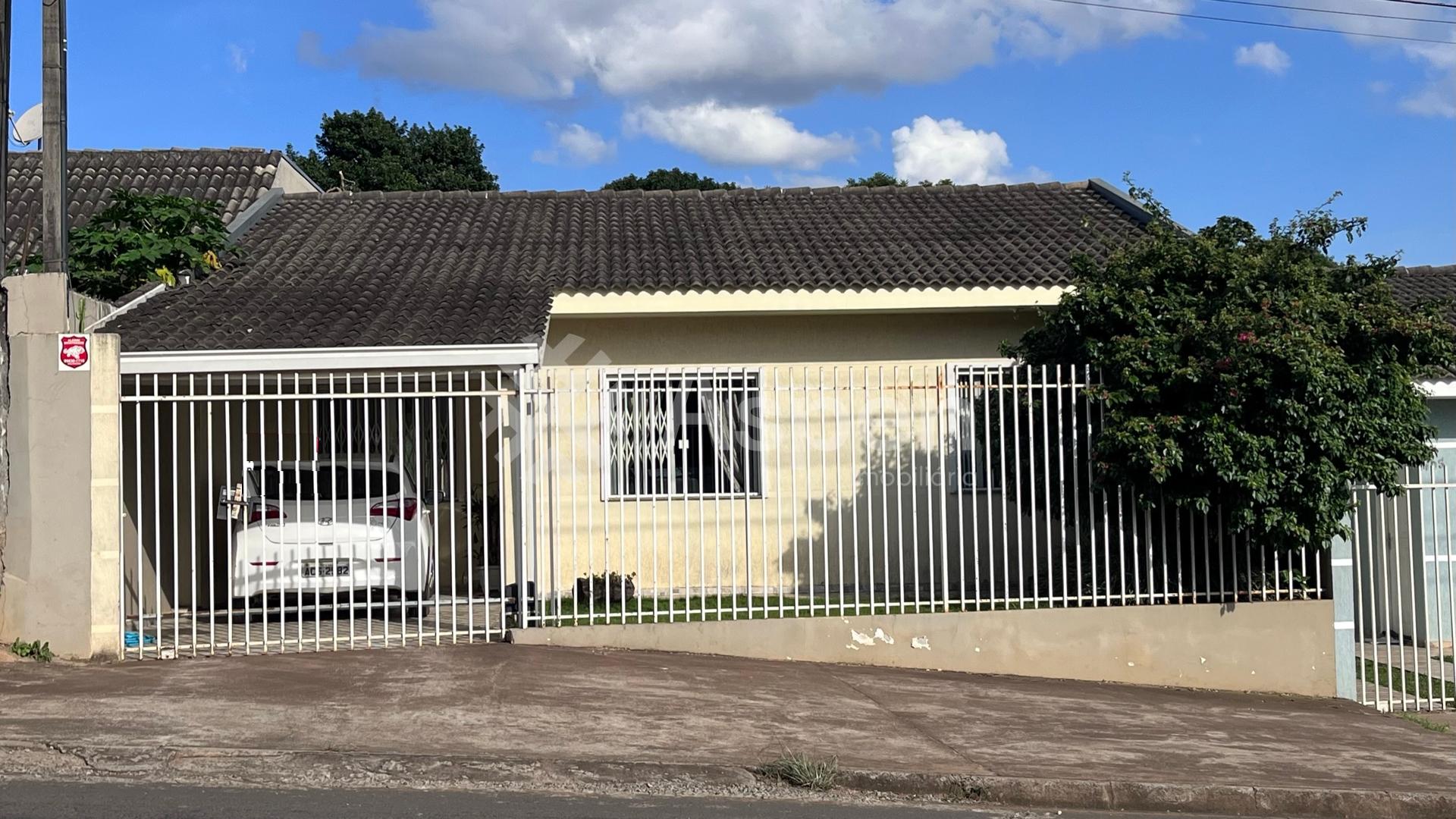 Casa à Venda - Uvaranas - Ponta Grossa - PR